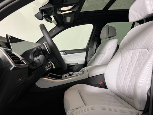 Used 2026 BMW X5 sDrive40i w/ Premium Package RWD image 5