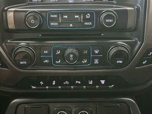 Used 2018 Chevrolet Silverado 2500 High Country w/ Duramax Plus Package AWD/4WD image 18