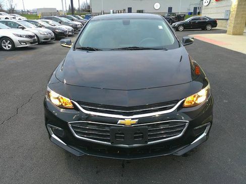 Used 2016 Chrysler 200 S image 4
