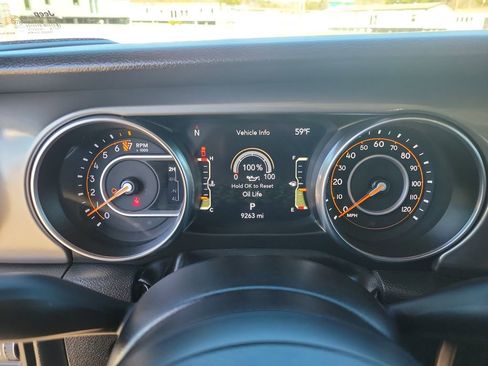 Used 2023 Jeep Gladiator Willys image 12