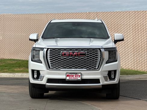 Used 2024 GMC Yukon XL Denali w/ Advanced Technology Package AWD/4WD image 9