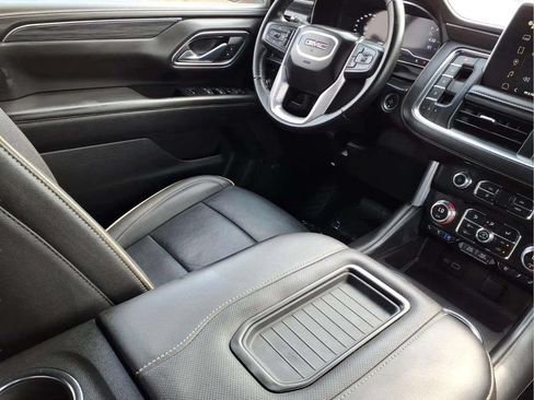 Used 2024 GMC Yukon SLT RWD image 10