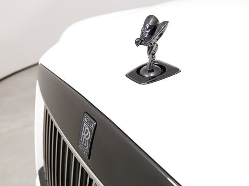 Used 2025 Rolls-Royce Cullinan Black Badge AWD/4WD image 45