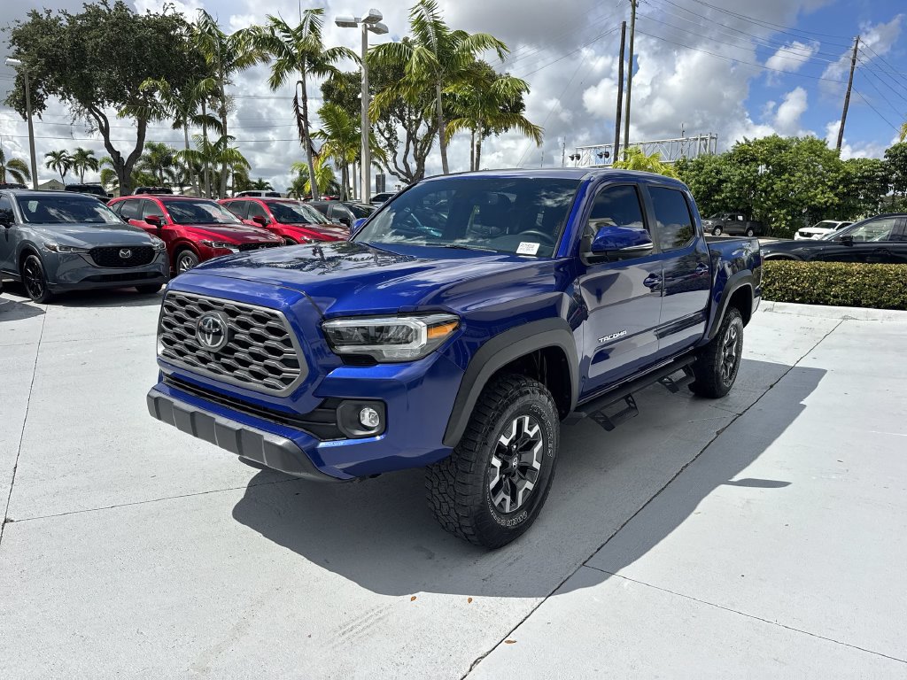 Used 2023 Toyota Tacoma TRD Off-Road w/ TRD Premium Off Road Package AWD/4WD image 9