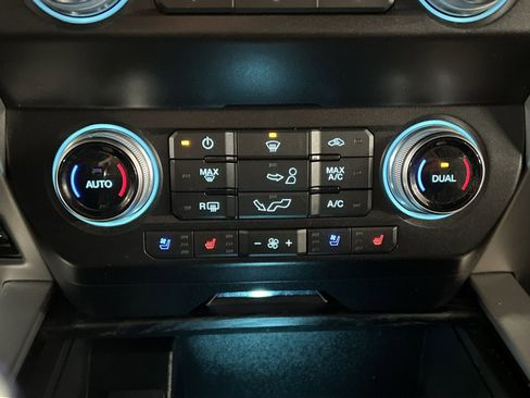 Used 2020 Ford F150 Platinum w/ Equipment Group 701A Luxury image 21