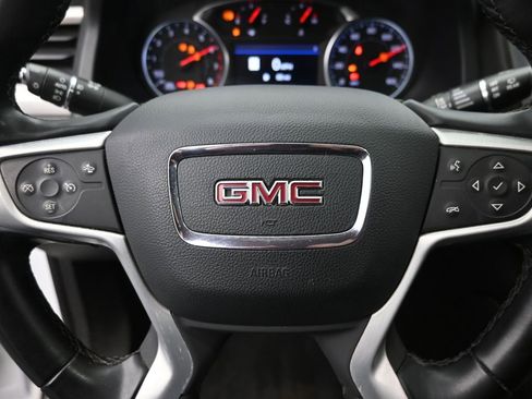 Used 2023 GMC Acadia SLT image 18