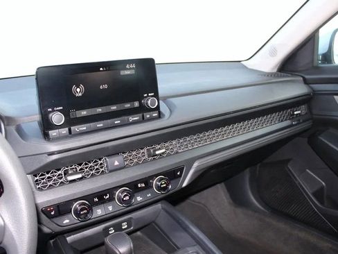 Used 2023 Honda Accord EX image 14