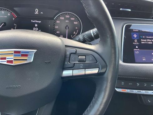 Used 2023 Cadillac XT4 Luxury w/ Cold Weather Package FWD image 25