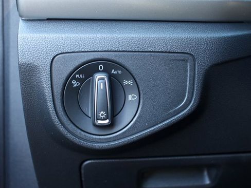 Used 2023 Volkswagen Atlas SE image 18