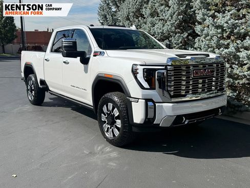 Used 2025 GMC Sierra 3500 Denali w/ Denali Reserve Package image 13