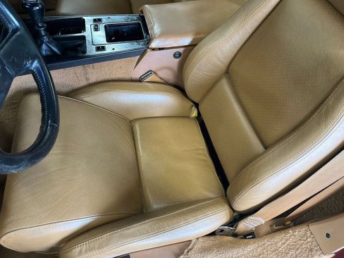 Used 1988 Chevrolet Corvette Coupe RWD image 26