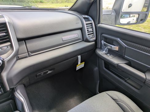New 2026 RAM 3500 Big Horn AWD/4WD image 14