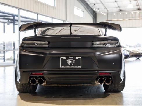 Used 2018 Chevrolet Camaro ZL1 image 5