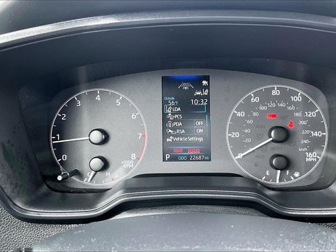 Used 2024 Toyota Corolla LE image 19