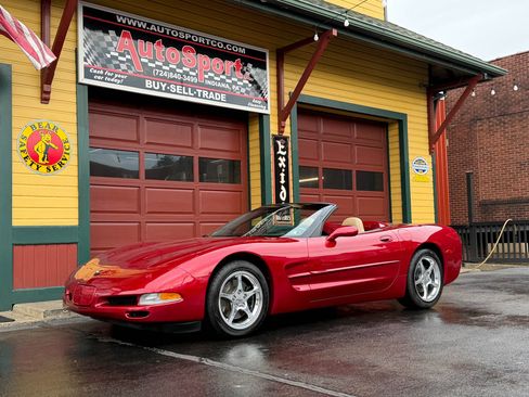 Used 2000 Chevrolet Corvette Convertible w/ Performance Handling Pkg image 12