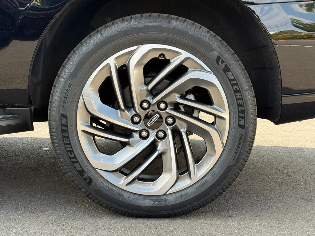 New 2027 Lincoln Navigator Premiere AWD/4WD image 33