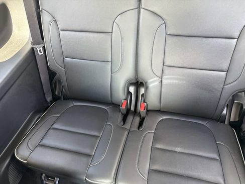 Used 2023 GMC Acadia Denali w/ Denali Ultimate Package FWD image 15