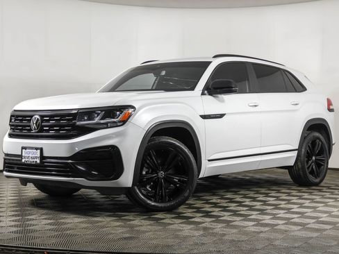 Used 2023 Volkswagen Atlas Cross Sport SEL R-Line image 2