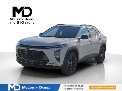 Used 2026 Chevrolet Trax ACTIV w/ Driver Confidence Package FWD image 2
