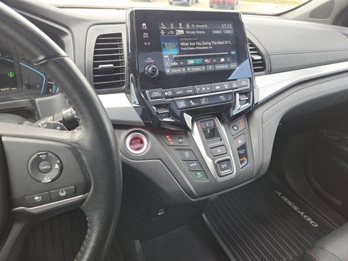 Used 2023 Honda Odyssey Sport image 32