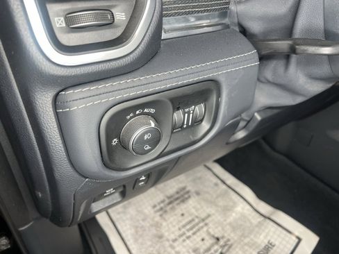 Used 2022 RAM 1500 Limited image 14