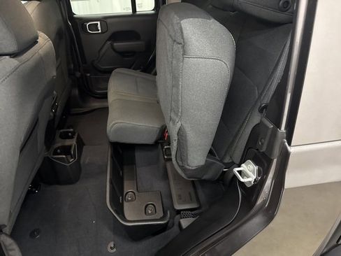 New 2025 Jeep Gladiator Sport image 6