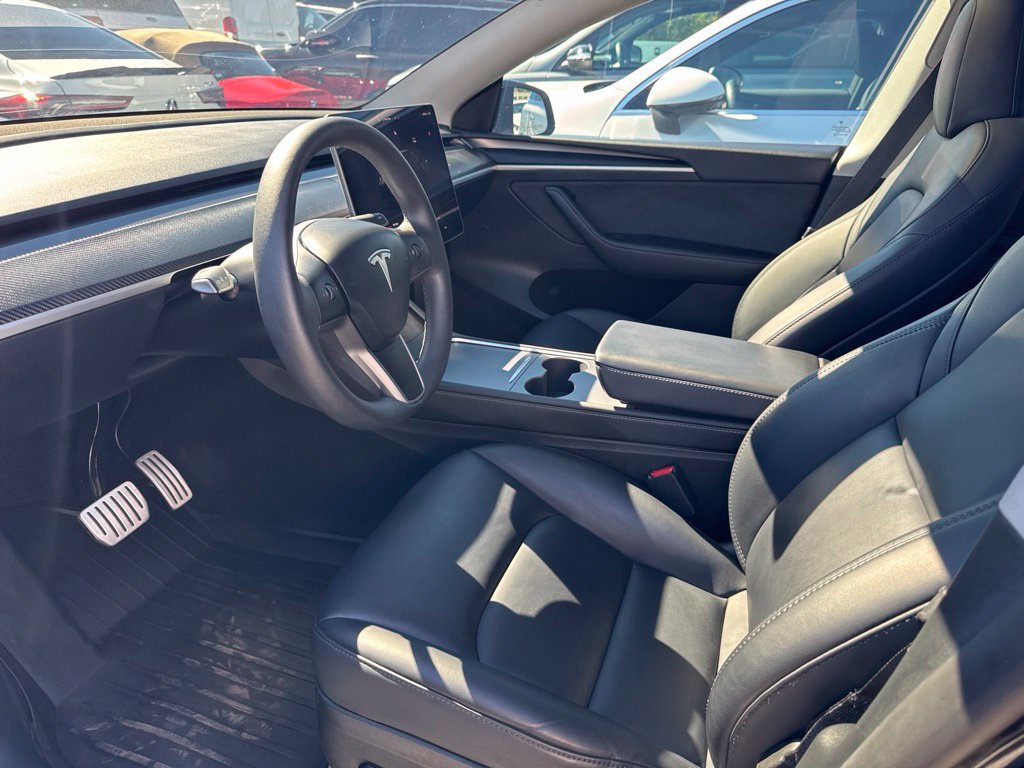 Used 2023 Tesla Model Y Performance AWD/4WD image 4