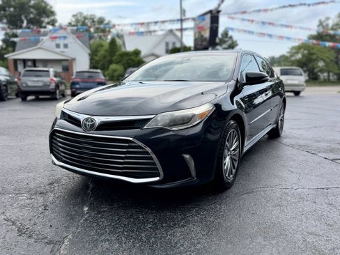 Used 2016 Toyota Avalon Limited w/ Toyota Safety Sense Package FWD image 3