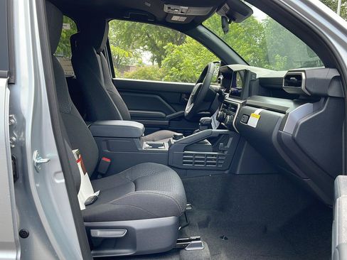 New 2026 Toyota 4Runner SR5 AWD/4WD image 10