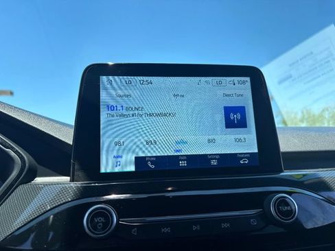 Used 2025 Ford Escape ST-Line Select AWD/4WD image 22