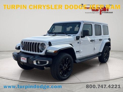 Used 2025 Jeep Wrangler Sahara image 1