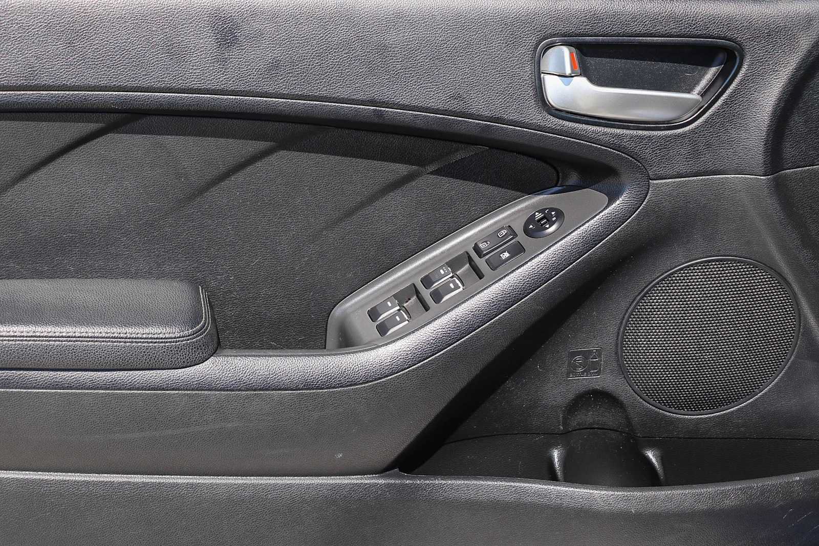Used 2017 Kia Forte LX FWD image 19