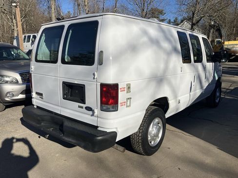 Used 2011 Ford E-250 and Econoline 250 image 4