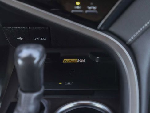 Used 2024 Toyota Camry SE w/ Audio Upgrade Package FWD image 16