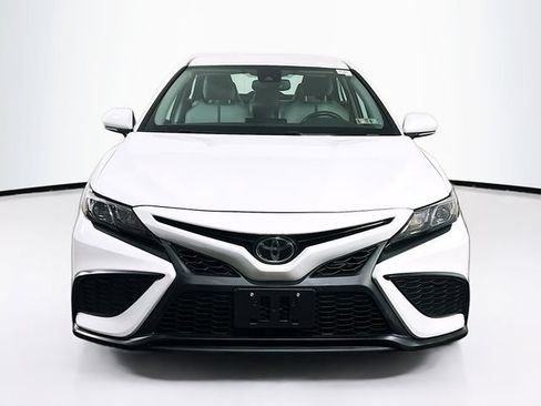 Used 2021 Toyota Camry SE w/ Convenience Package AWD/4WD image 2