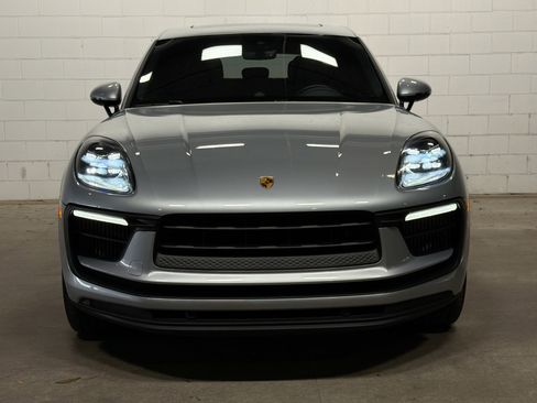 Certified 2022 Porsche Macan S image 9