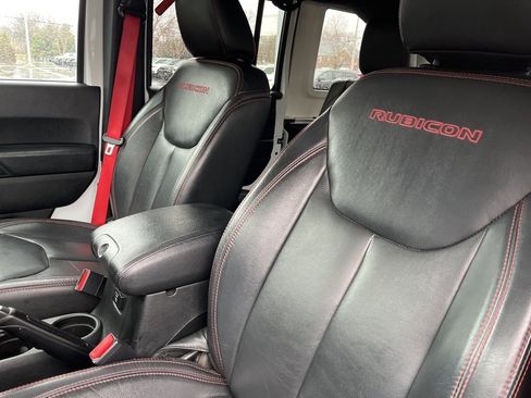 Used 2018 Jeep Wrangler Unlimited Rubicon image 3