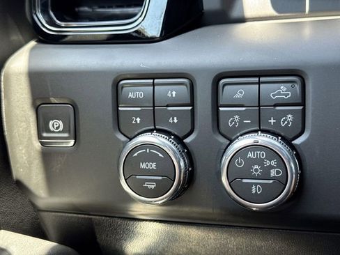 New 2026 GMC Sierra 2500 AT4 w/ AT4 Premium Plus Package AWD/4WD image 16