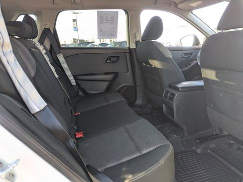 Used 2021 Nissan Rogue S image 30