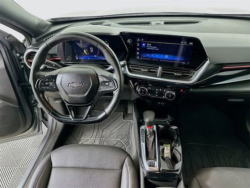 Used 2025 Chevrolet Trax RS w/ Driver Confidence Package image 19