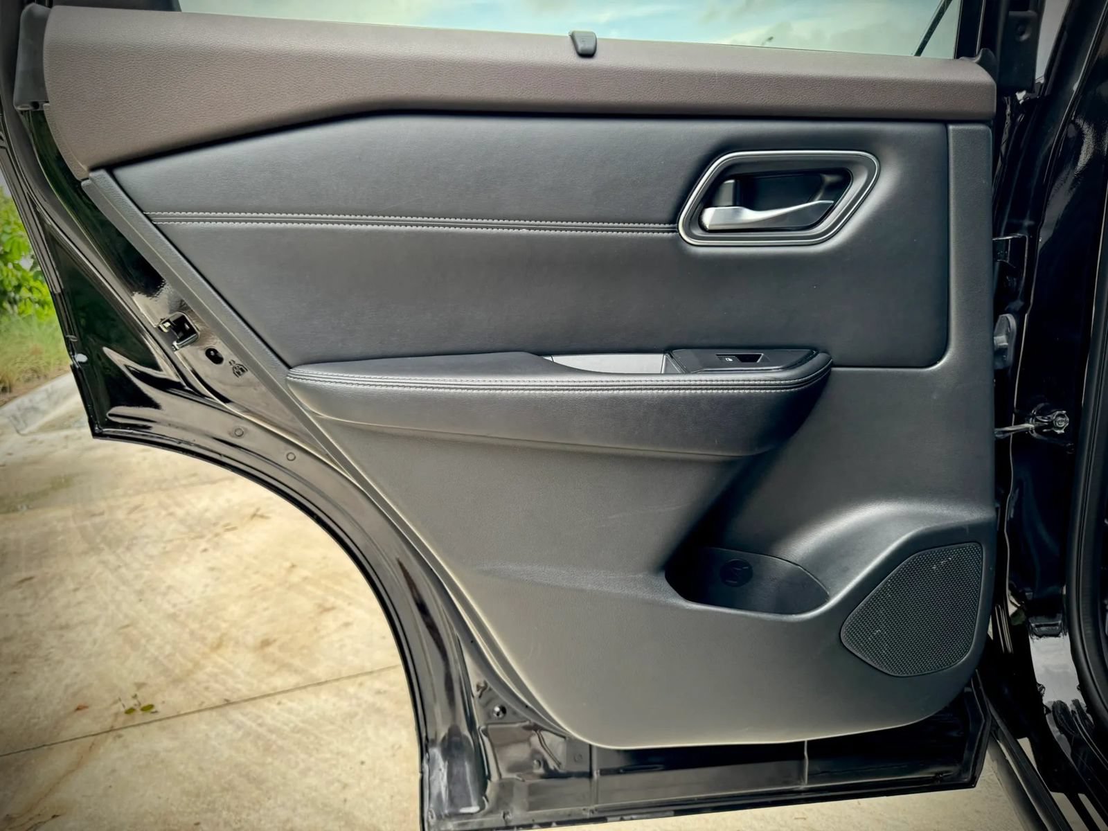 Used 2021 Nissan Rogue SV FWD image 14