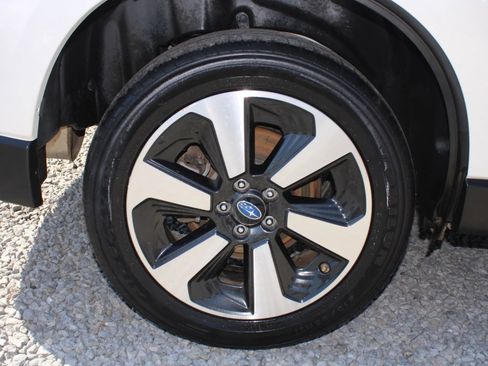 Used 2017 Subaru Forester 2.5i Premium image 7