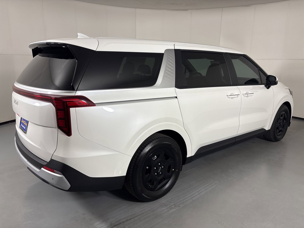 New 2026 Kia Carnival FWD image 8