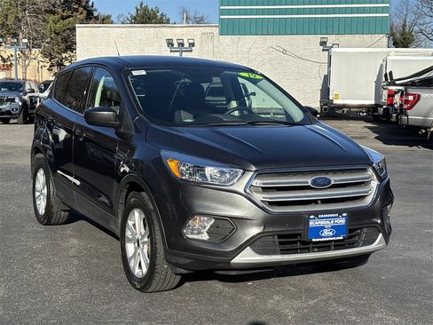 Used 2019 Ford Escape SE image 8