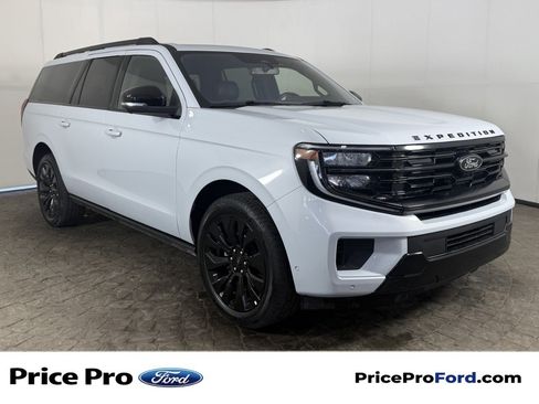 Used 2025 Ford Expedition Max Platinum w/ Stealth Appearance Package AWD/4WD image 1