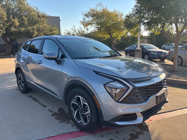 Used 2023 Kia Sportage LX FWD image 3