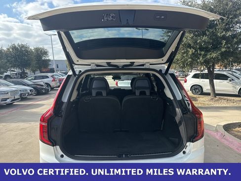 Certified 2025 Volvo XC90 B6 Plus image 8
