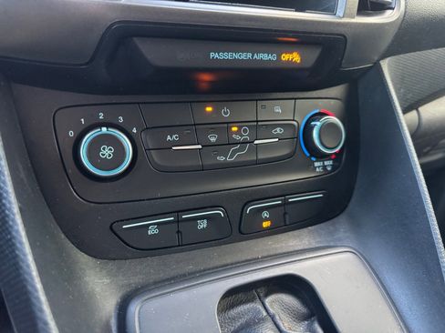 Certified 2022 Ford Transit Connect XL image 24