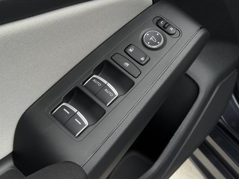 Certified 2025 Honda Civic Sport image 14