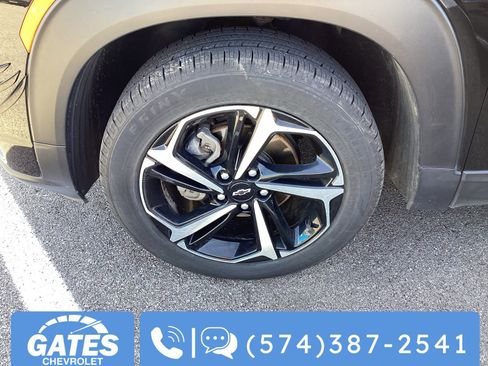 Used 2023 Chevrolet TrailBlazer RS image 33
